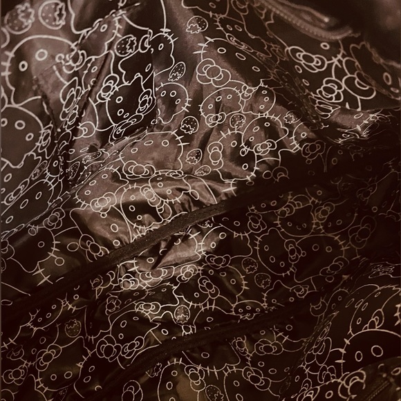 ✨Hello Kitty 2008 Sanrio Silver Bow Quilted Black Large
Tote Shoulder Bag Purse✨ - Picture 2 of 7